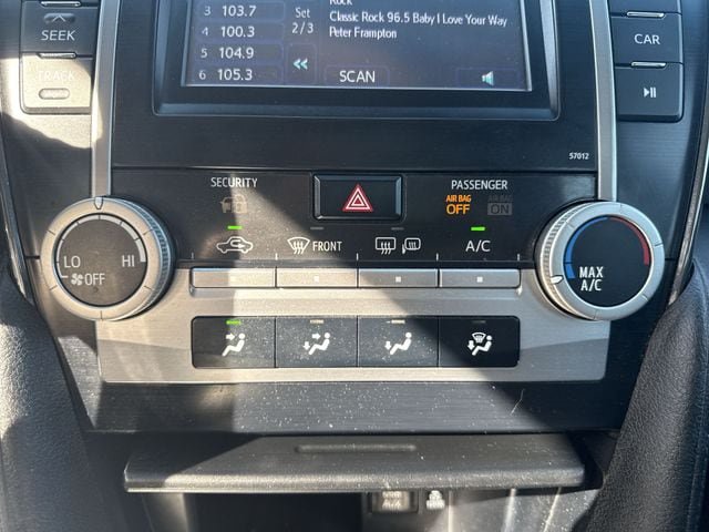 Used 2012 Toyota Camry SE FWD image 17