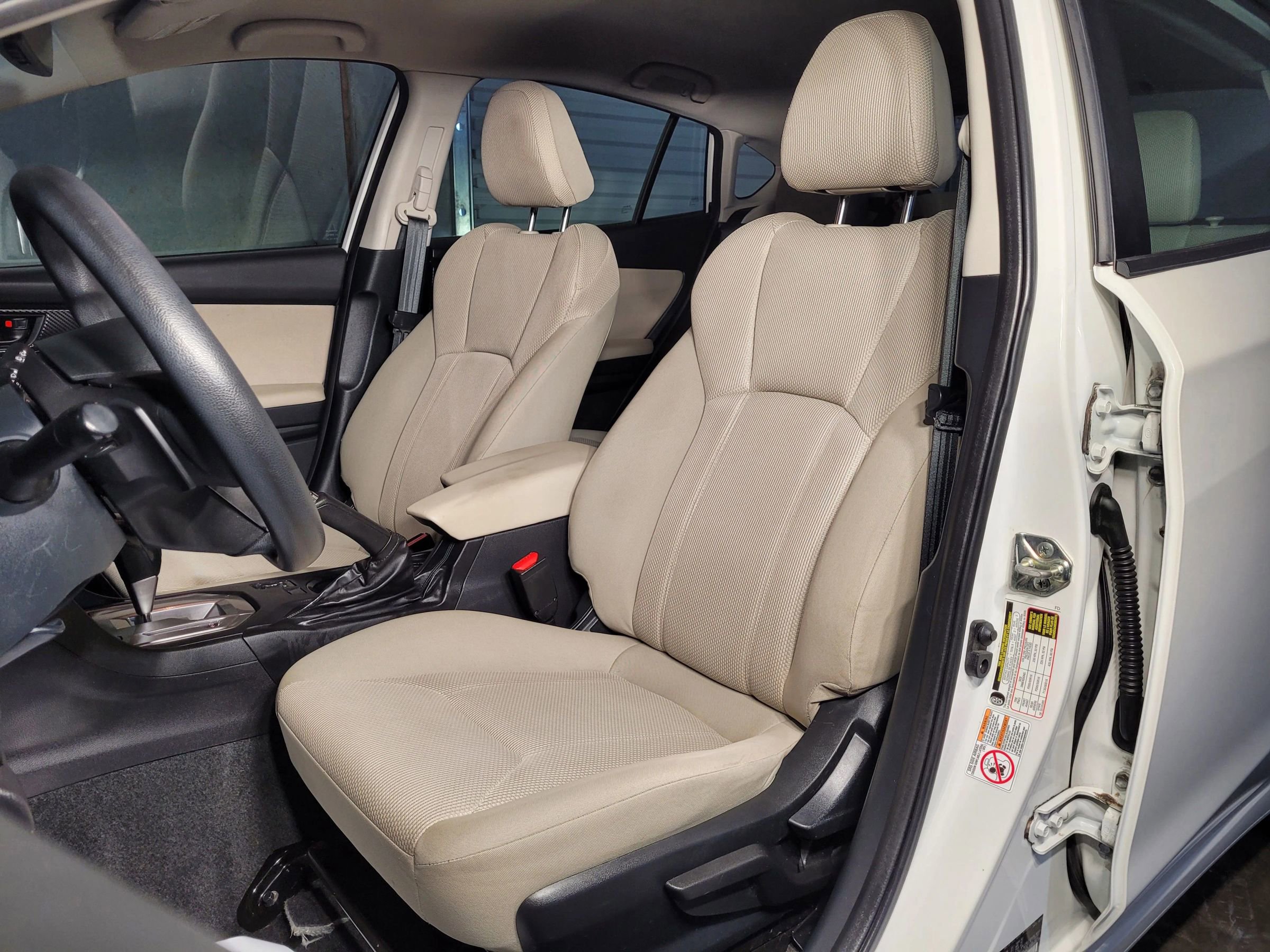 Used 2017 Subaru Impreza 2.0i Premium image 16