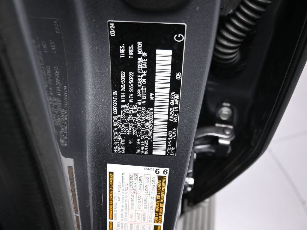 Used 2024 Lexus GX 550 w/ Cold Area Package image 9