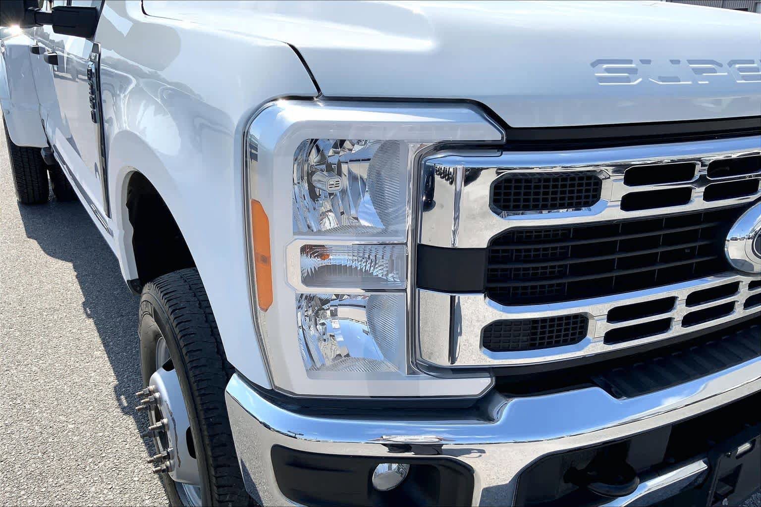 Certified 2023 Ford F350 XLT image 27