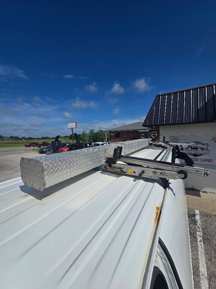 Used 2014 GMC Savana 3500 RWD image 9