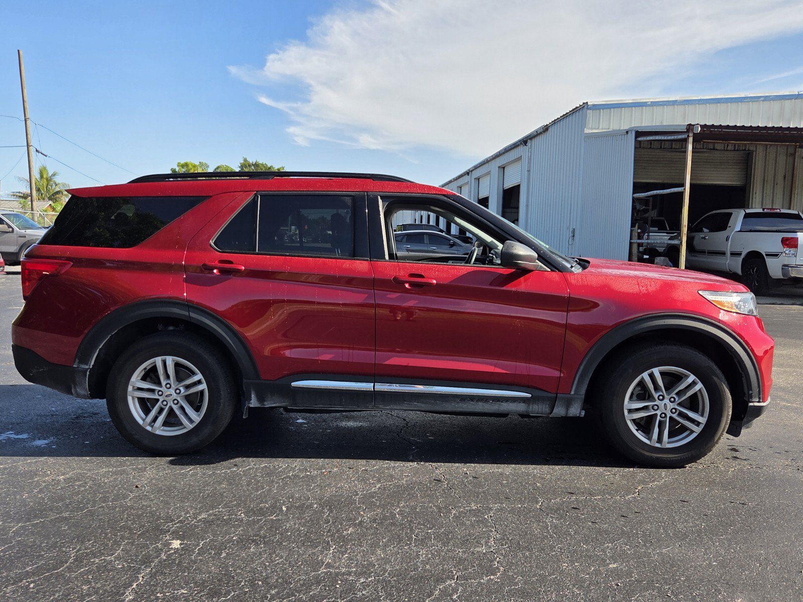 Used 2023 Ford Explorer XLT w/ Equipment Group 202A AWD/4WD image 6