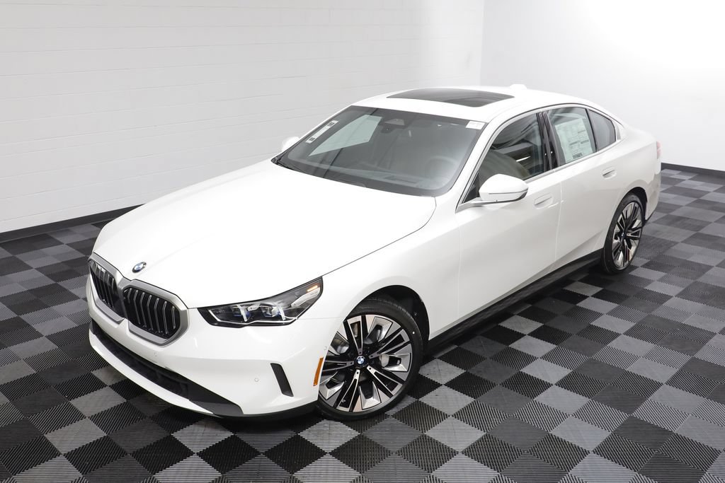 New 2026 BMW 530i xDrive w/ Premium Package AWD/4WD image 2