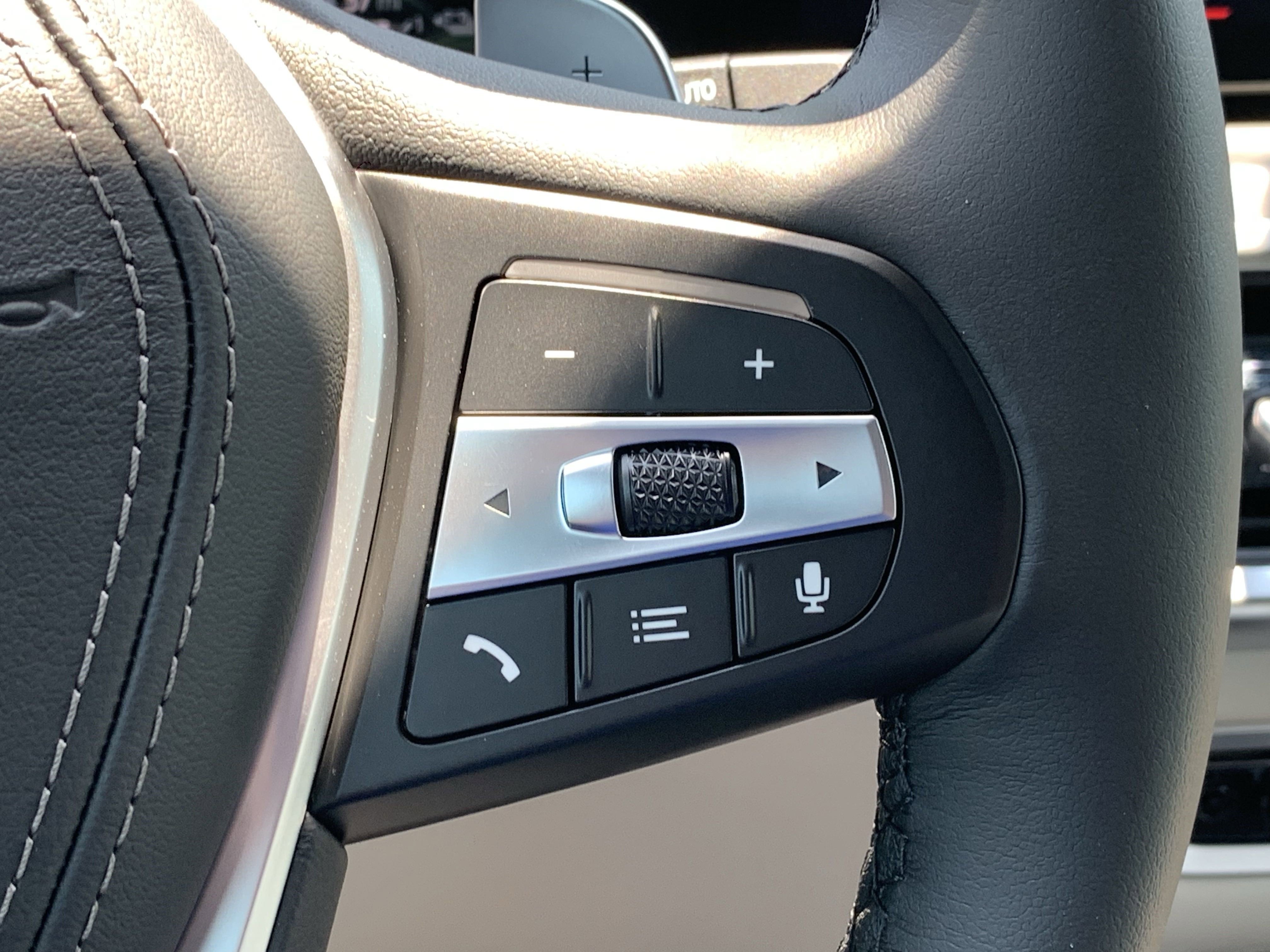 Used 2026 BMW X5 xDrive50e image 22