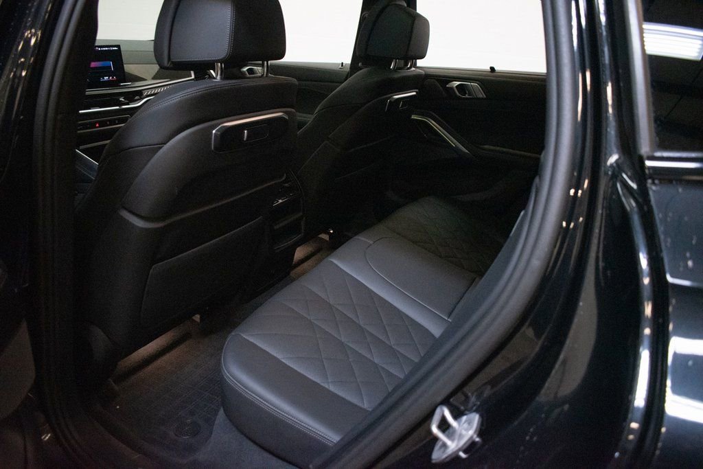 Certified 2025 BMW X6 M60i w/ Parking Assistance Package image 25