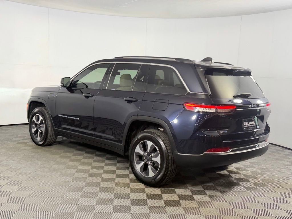 Used 2022 Jeep Grand Cherokee Limited 4xe w/ Luxury Tech Group II image 15