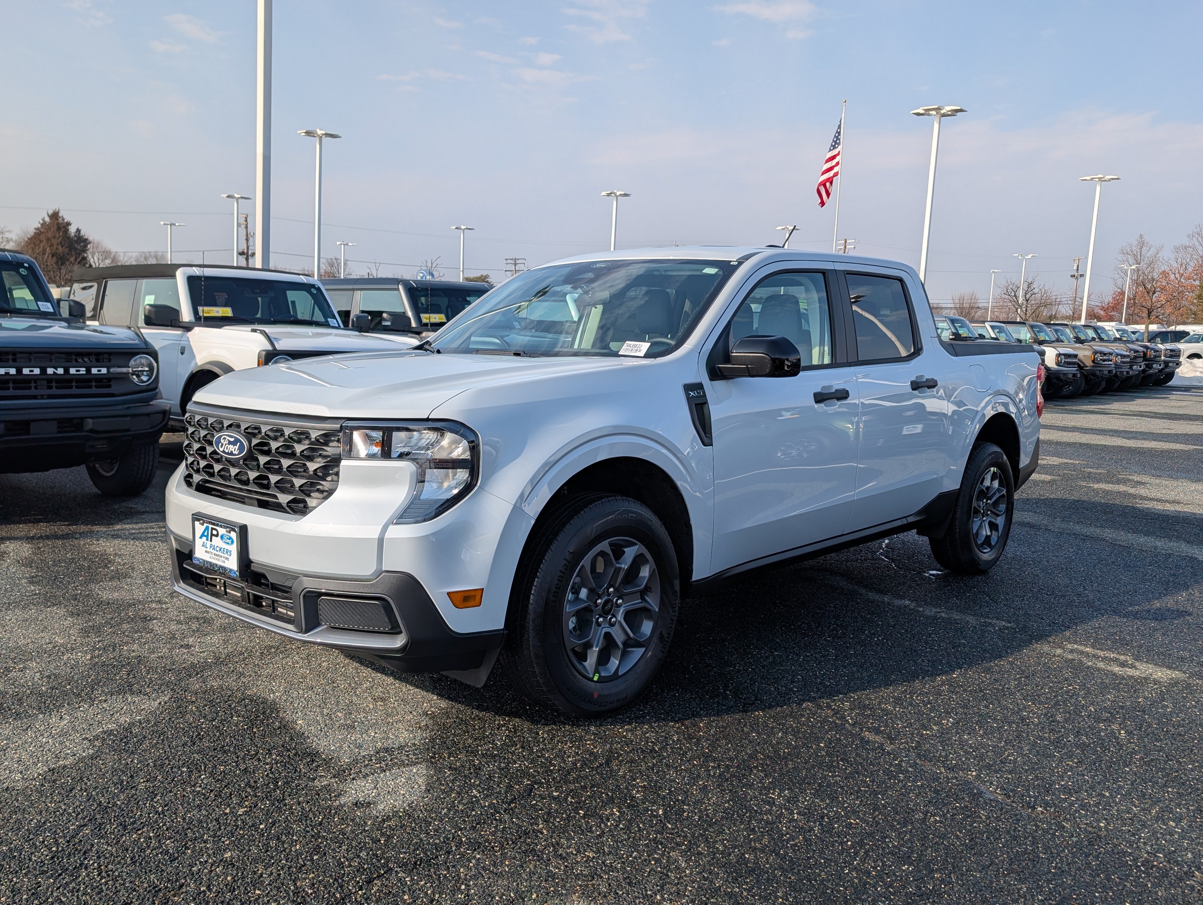 New 2026 Ford Maverick XLT w/ XLT Luxury Package AWD/4WD image 4