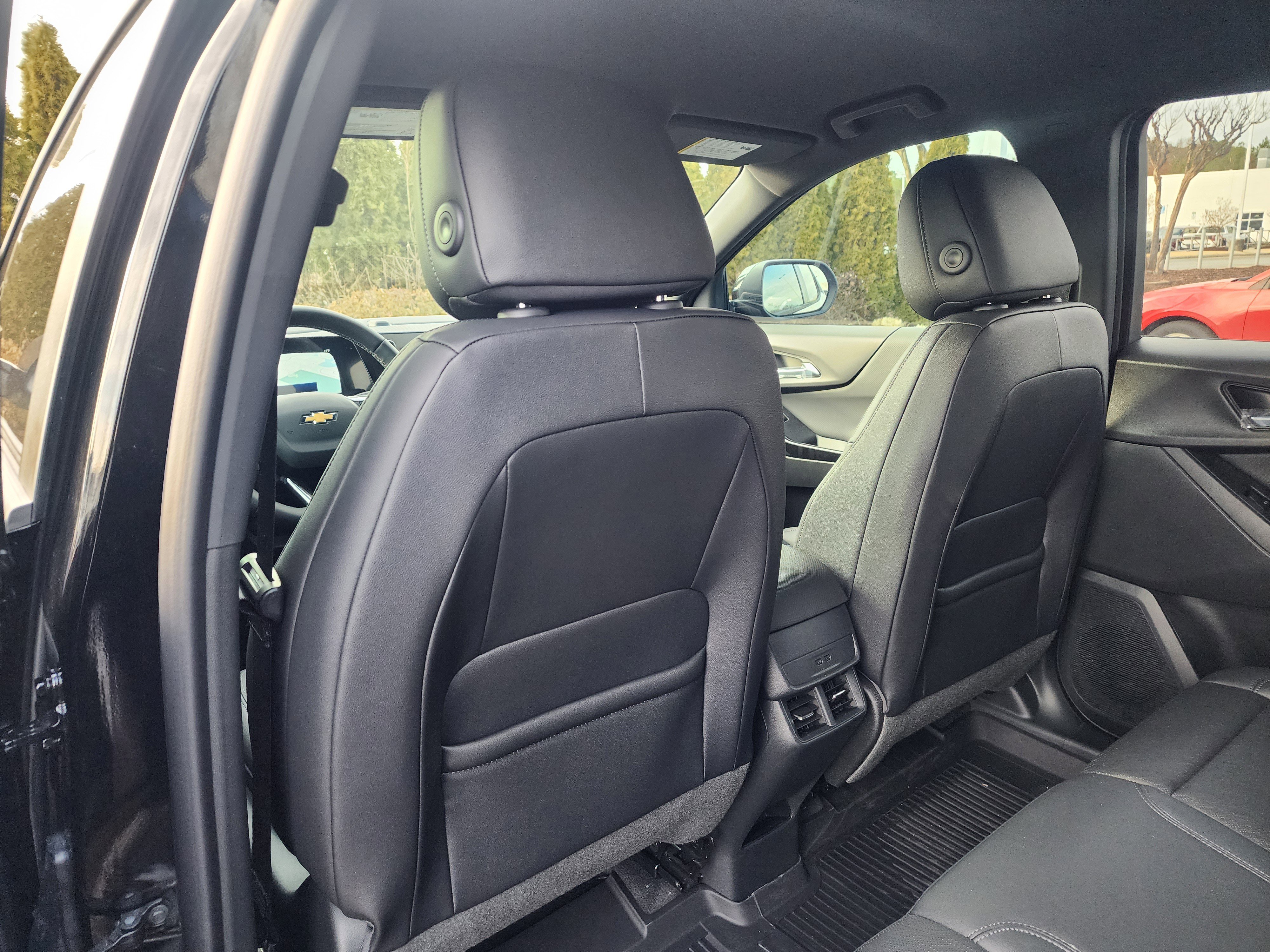 New 2026 Chevrolet Equinox LT w/ Convenience Package II image 15