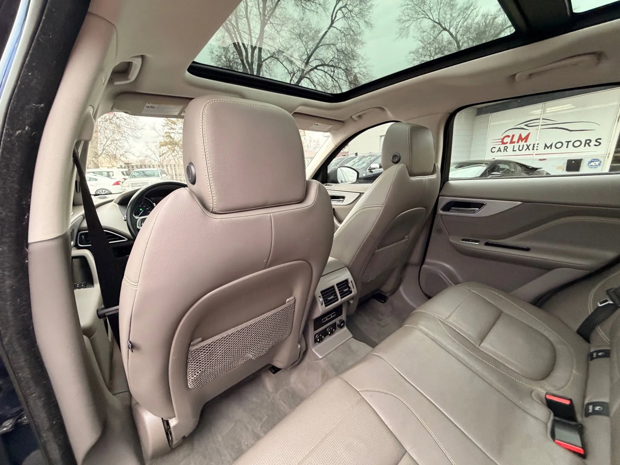 Used 2017 Jaguar F-PACE R-Sport image 13