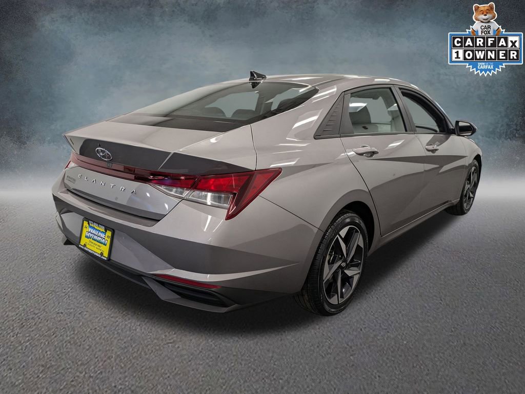 Used 2023 Hyundai Elantra SEL w/ Convenience Package image 4