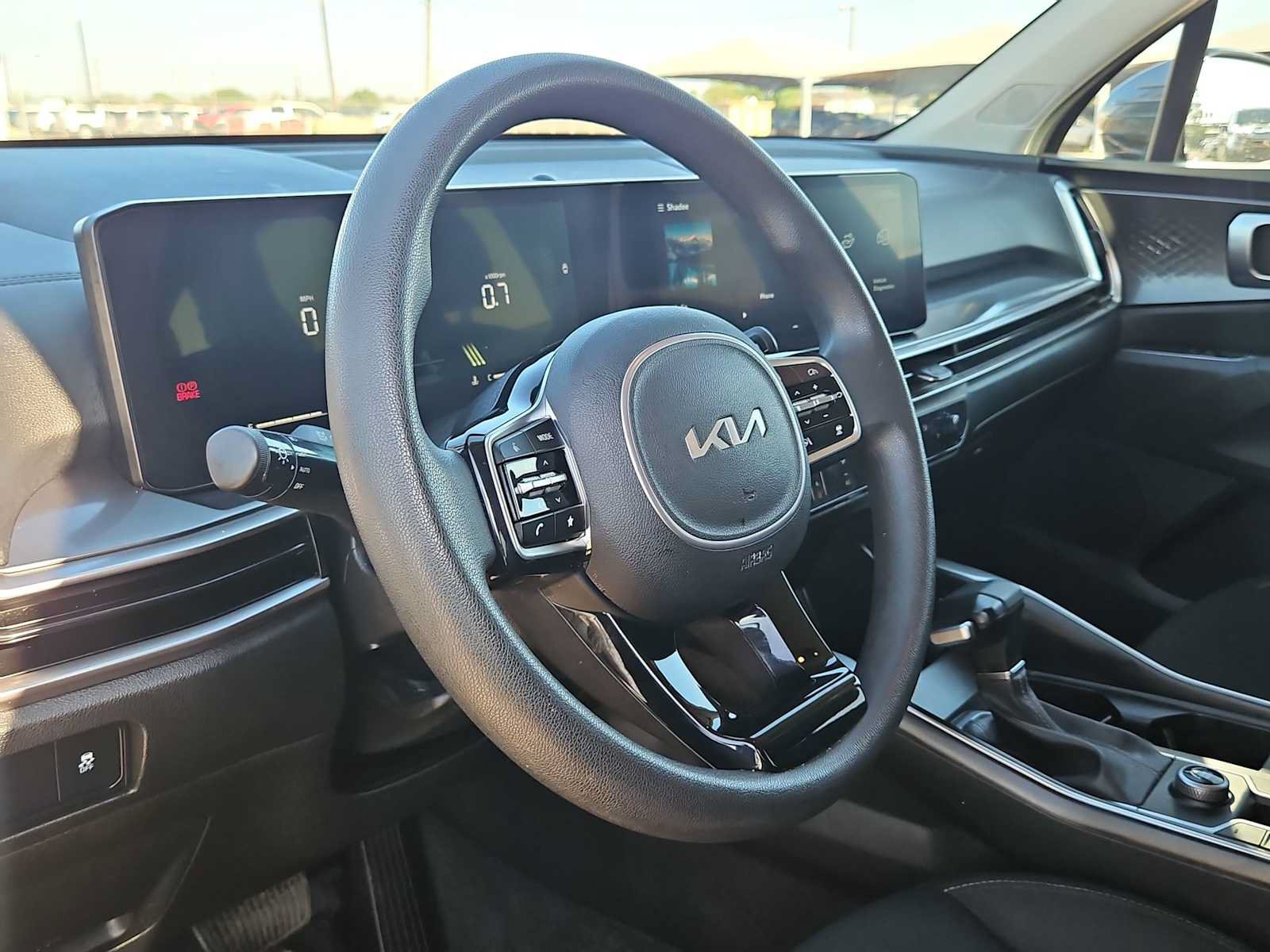 Used 2024 Kia Sorento LX FWD image 10