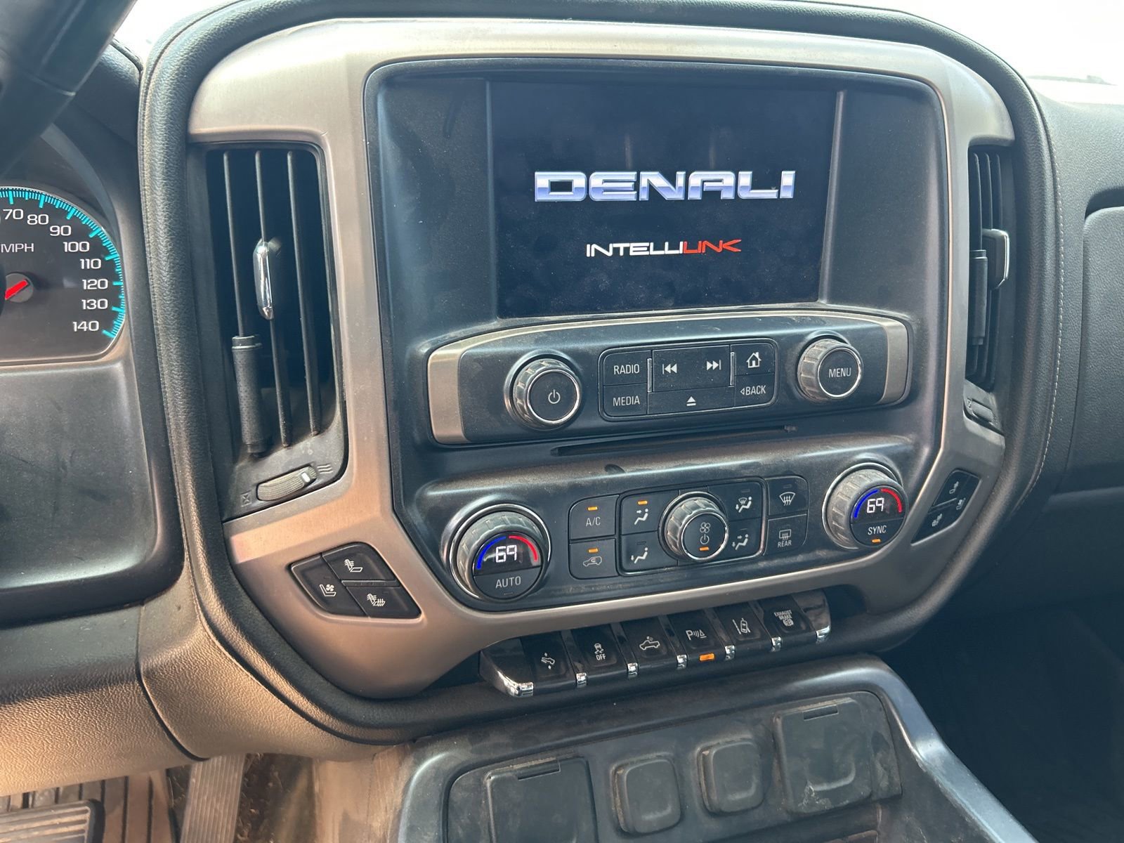 Used 2018 GMC Sierra 2500 Denali w/ Duramax Plus Package image 16