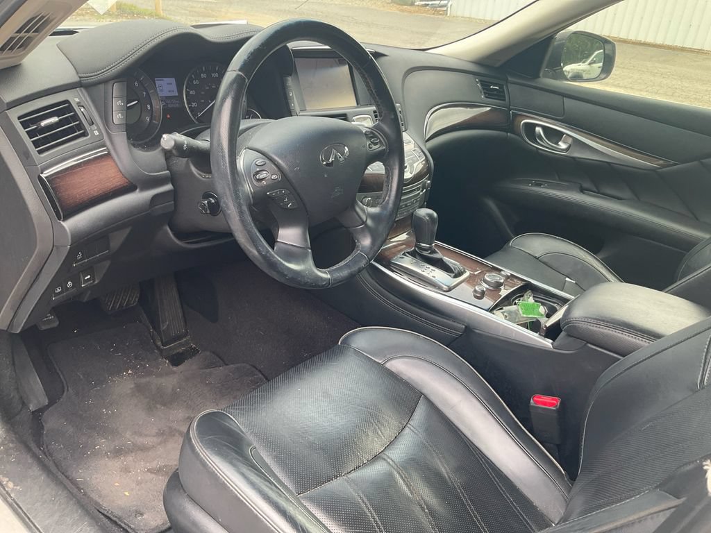 Used 2016 INFINITI Q70 L 3.7 w/ Deluxe Touring Package RWD image 15