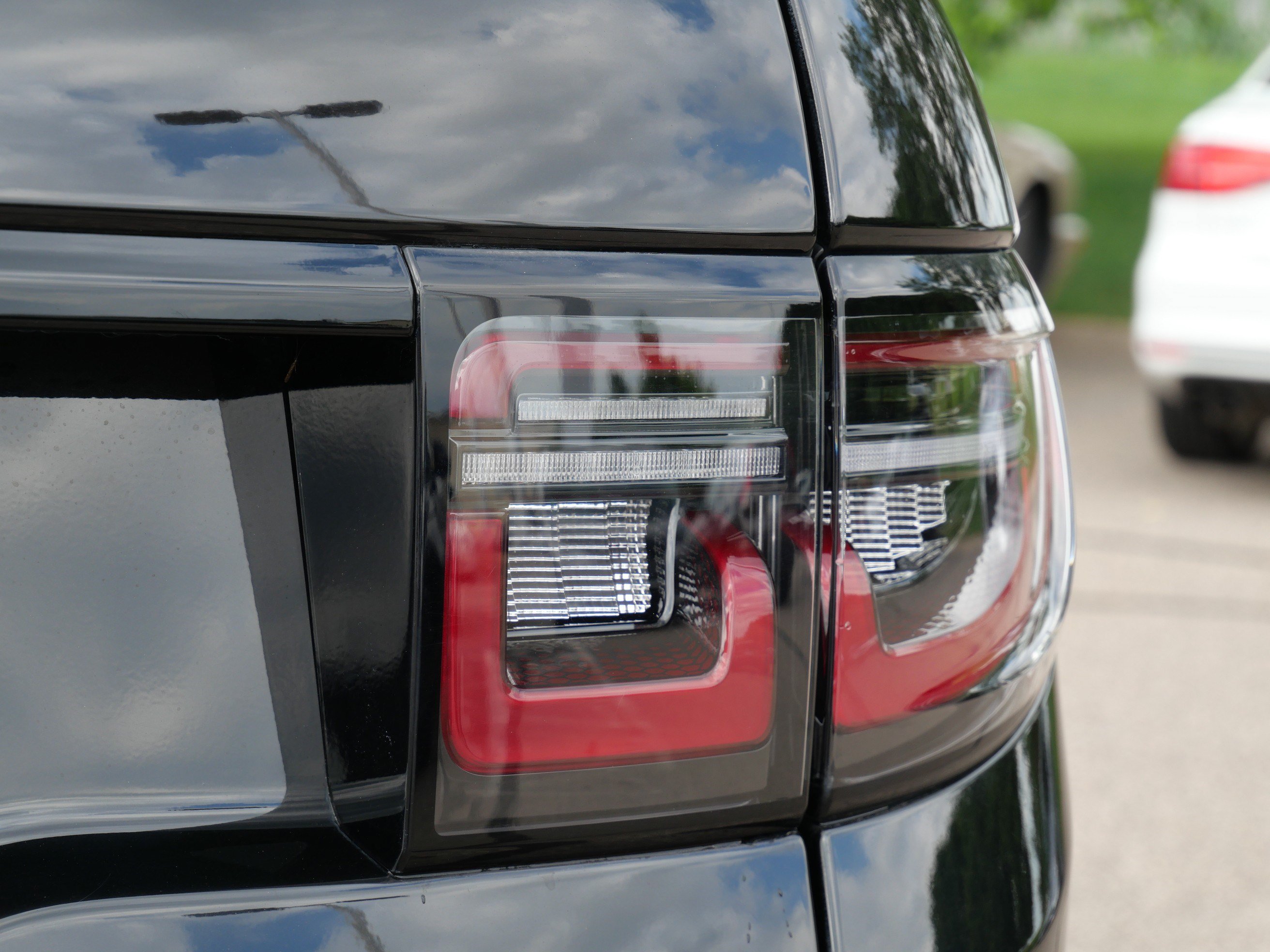 Certified 2025 Land Rover Discovery Sport S AWD/4WD image 11