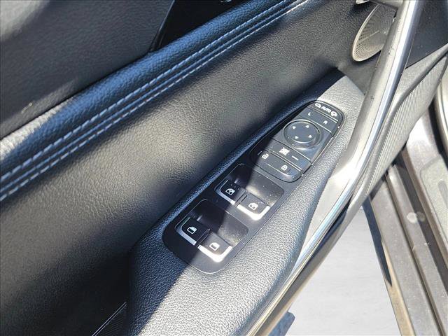 Used 2023 Kia Stinger GT-Line w/ Sun & Sound Package RWD image 11