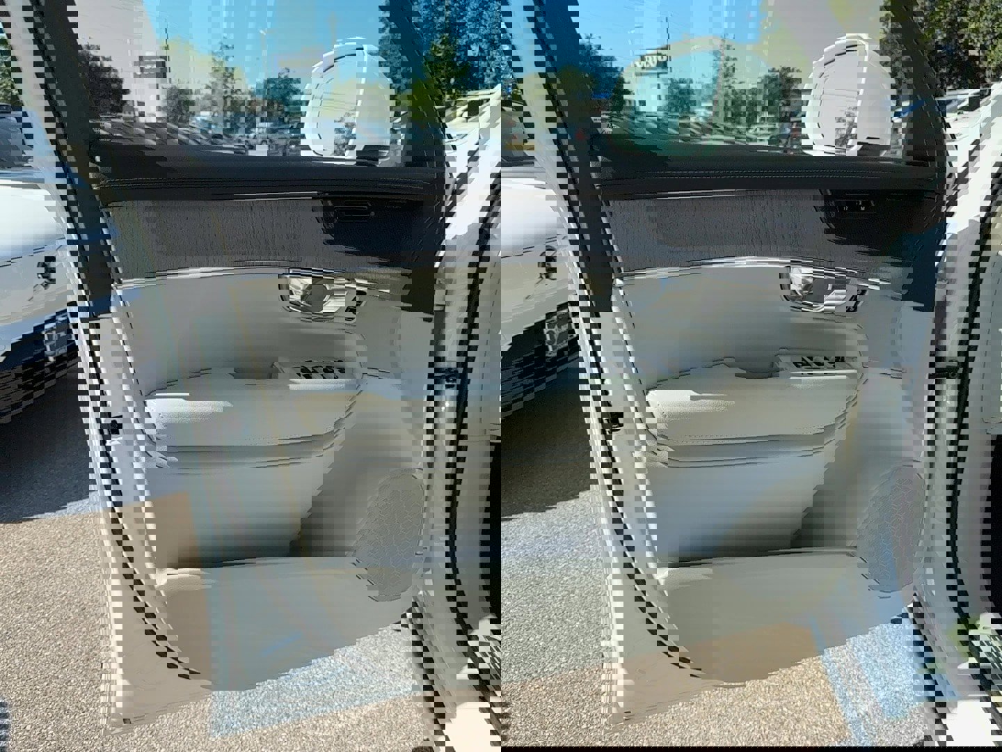 Used 2026 Volvo XC90 B6 Ultra image 11