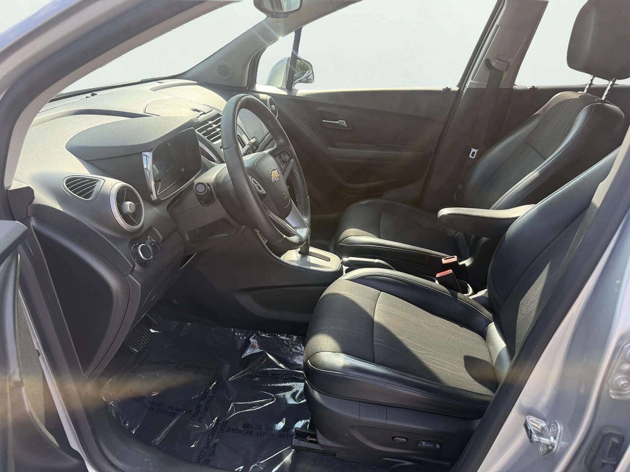 Used 2016 Chevrolet Trax LT w/ LT Sun and Sound Package AWD/4WD image 10