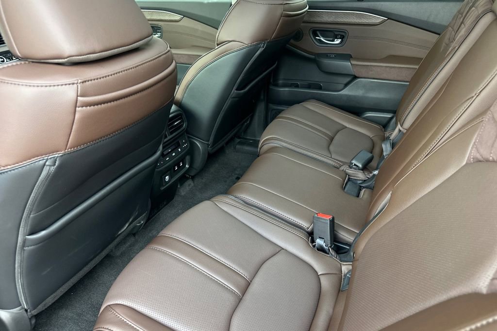 New 2026 Honda Pilot Elite image 13