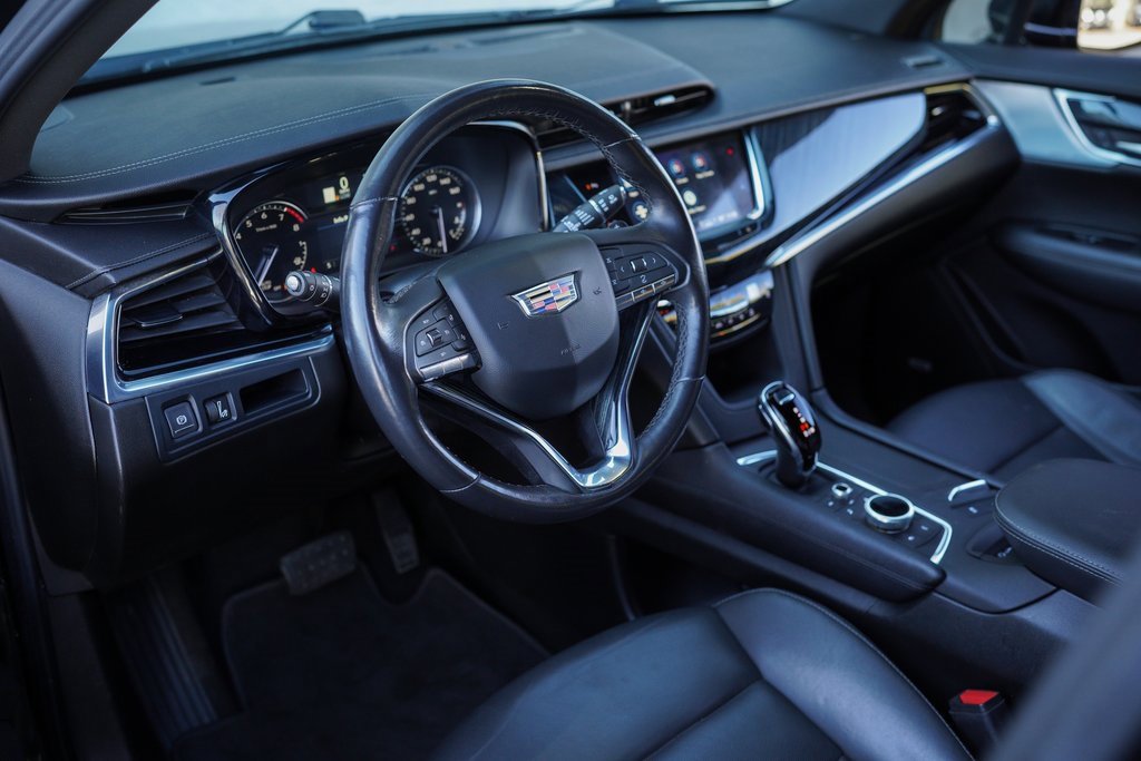 Used 2023 Cadillac XT6 Premium Luxury image 18