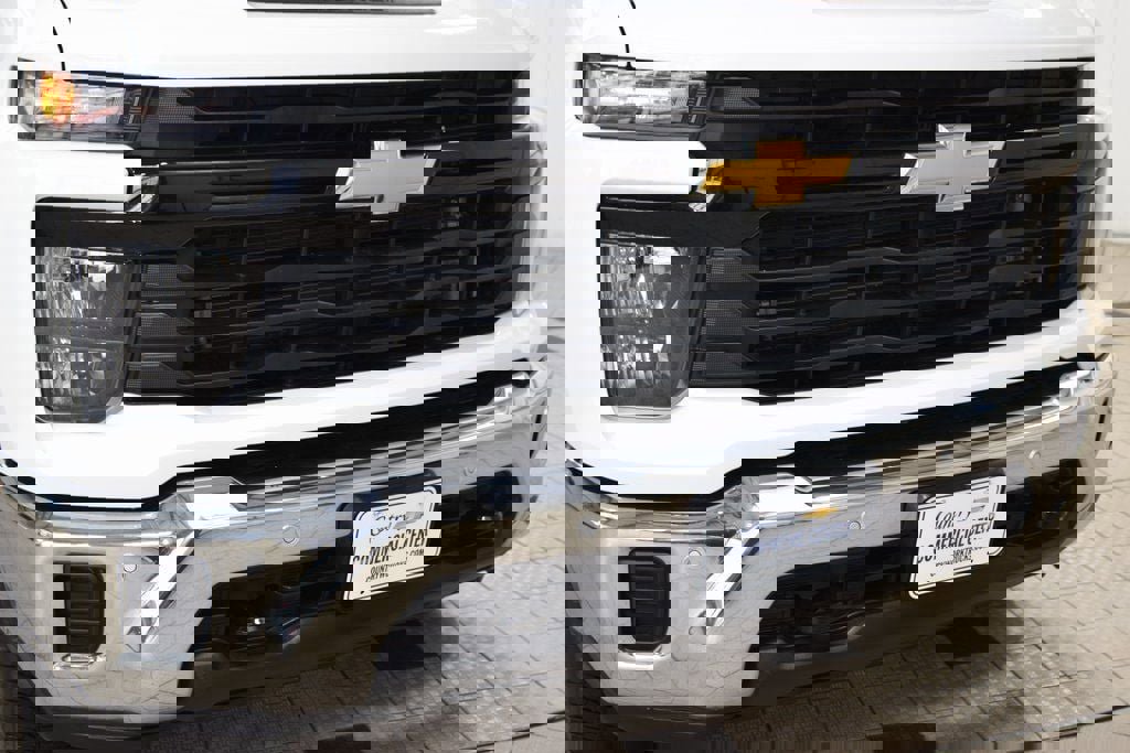 Used 2025 Chevrolet Silverado 3500 W/T w/ WT/CX Safety Package image 7