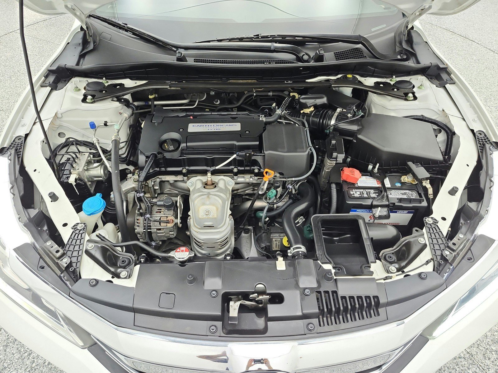 Used 2016 Honda Accord Sport image 16
