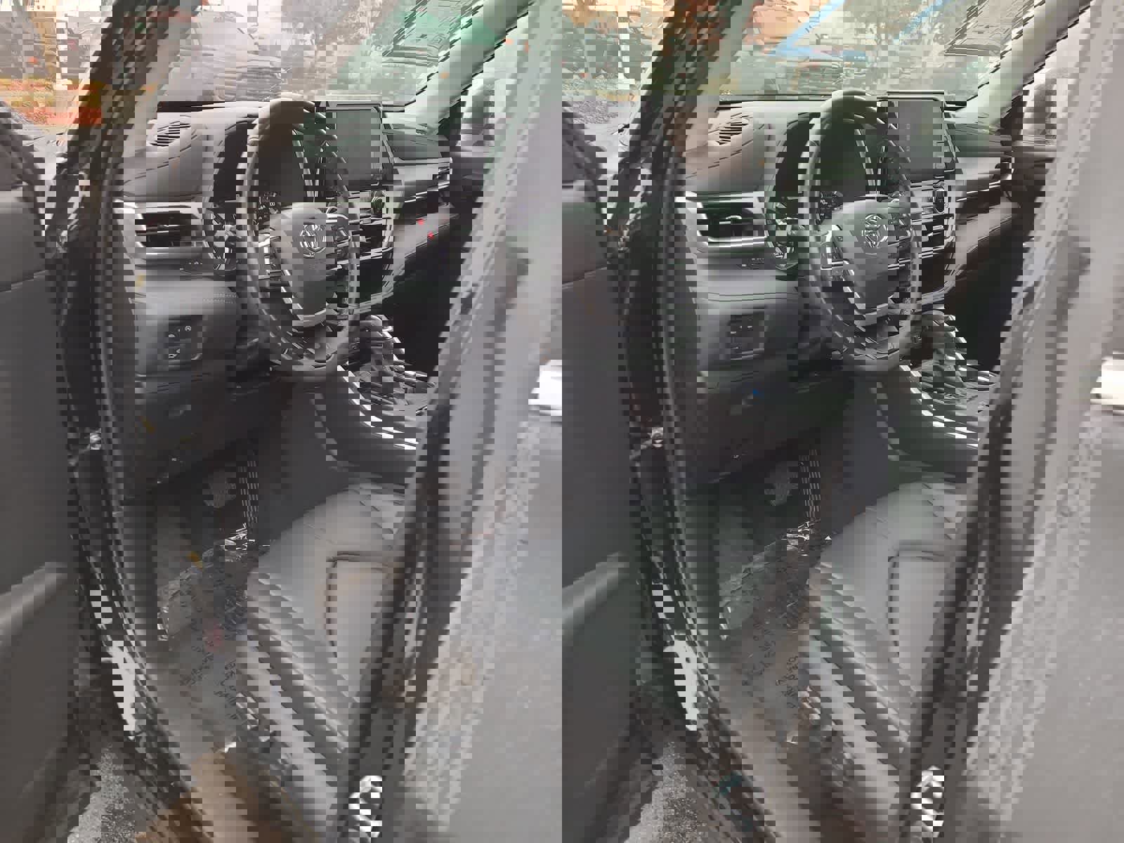 Used 2023 Toyota Highlander XLE image 10