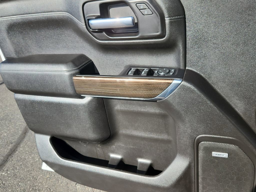 Used 2021 Chevrolet Silverado 1500 LT Trail Boss w/ Convenience Package II image 9