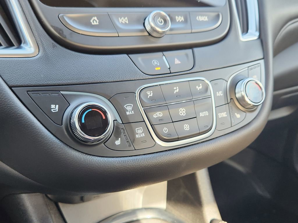 Used 2024 Chevrolet Malibu LT image 18