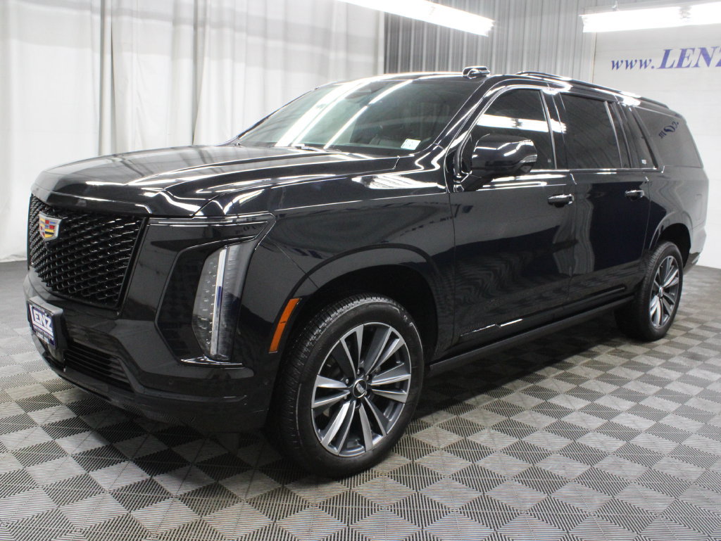 Used 2026 Cadillac Escalade ESV Sport AWD/4WD image 9