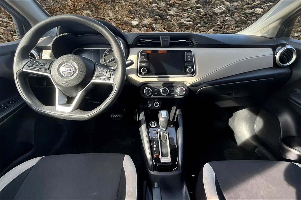 Used 2021 Nissan Versa SV image 14