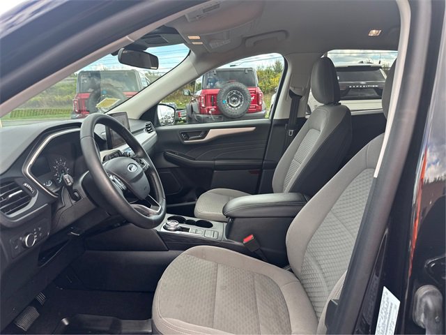 Used 2022 Ford Escape SE w/ Convenience Package image 9