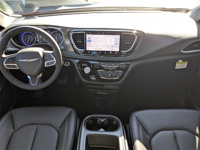 New 2026 Chrysler Pacifica Select image 15