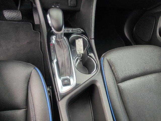 Used 2025 Buick Encore GX Sport Touring AWD/4WD image 32