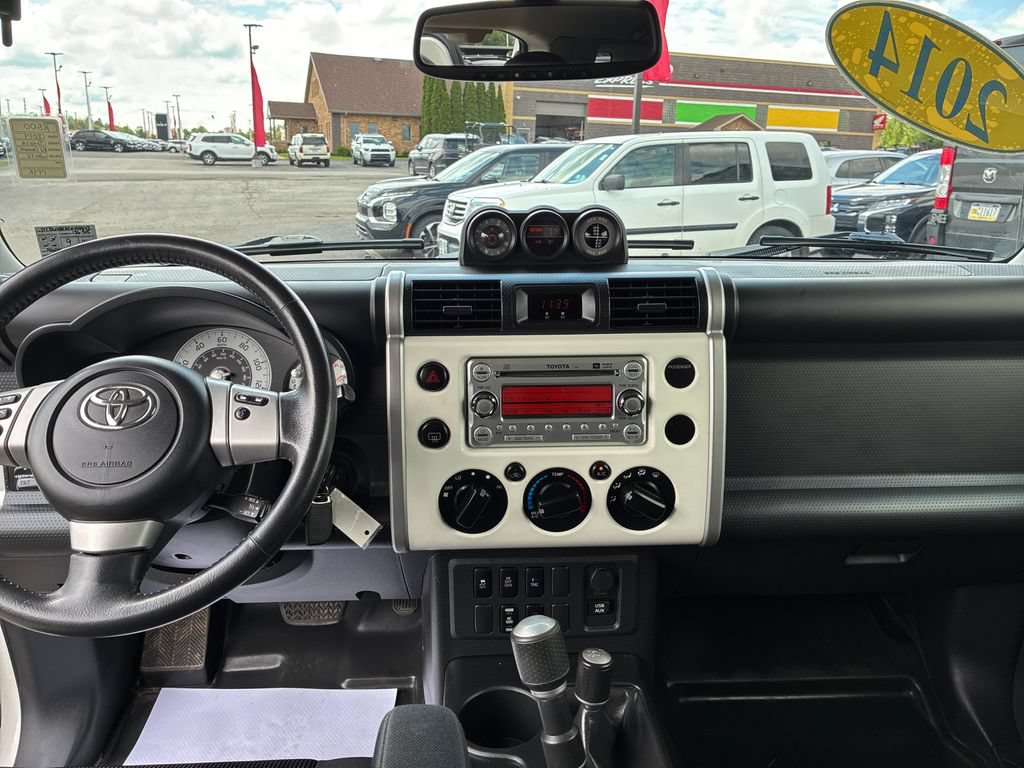 Used 2014 Toyota FJ Cruiser 4WD w/ Upgrade Package image 19