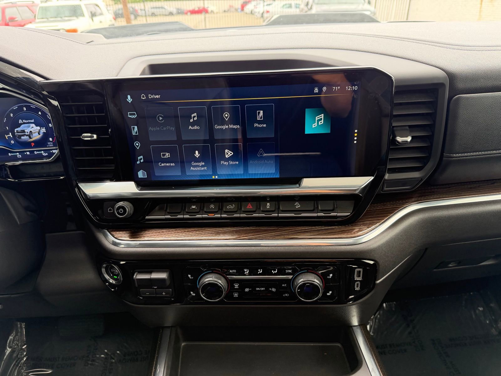 Used 2024 Chevrolet Silverado 1500 LT Trail Boss w/ Convenience Package II image 15