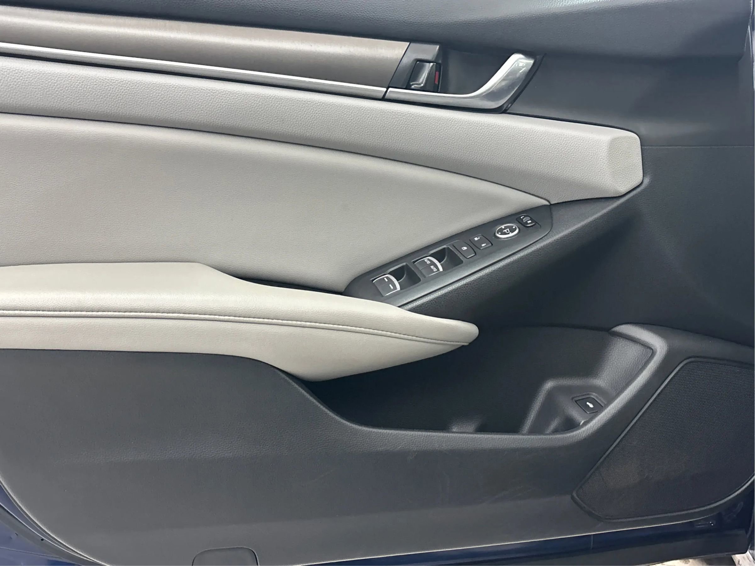 Used 2019 Honda Accord LX image 26