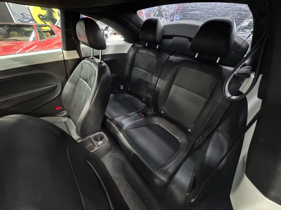 Used 2013 Volkswagen Beetle 2.5 image 12