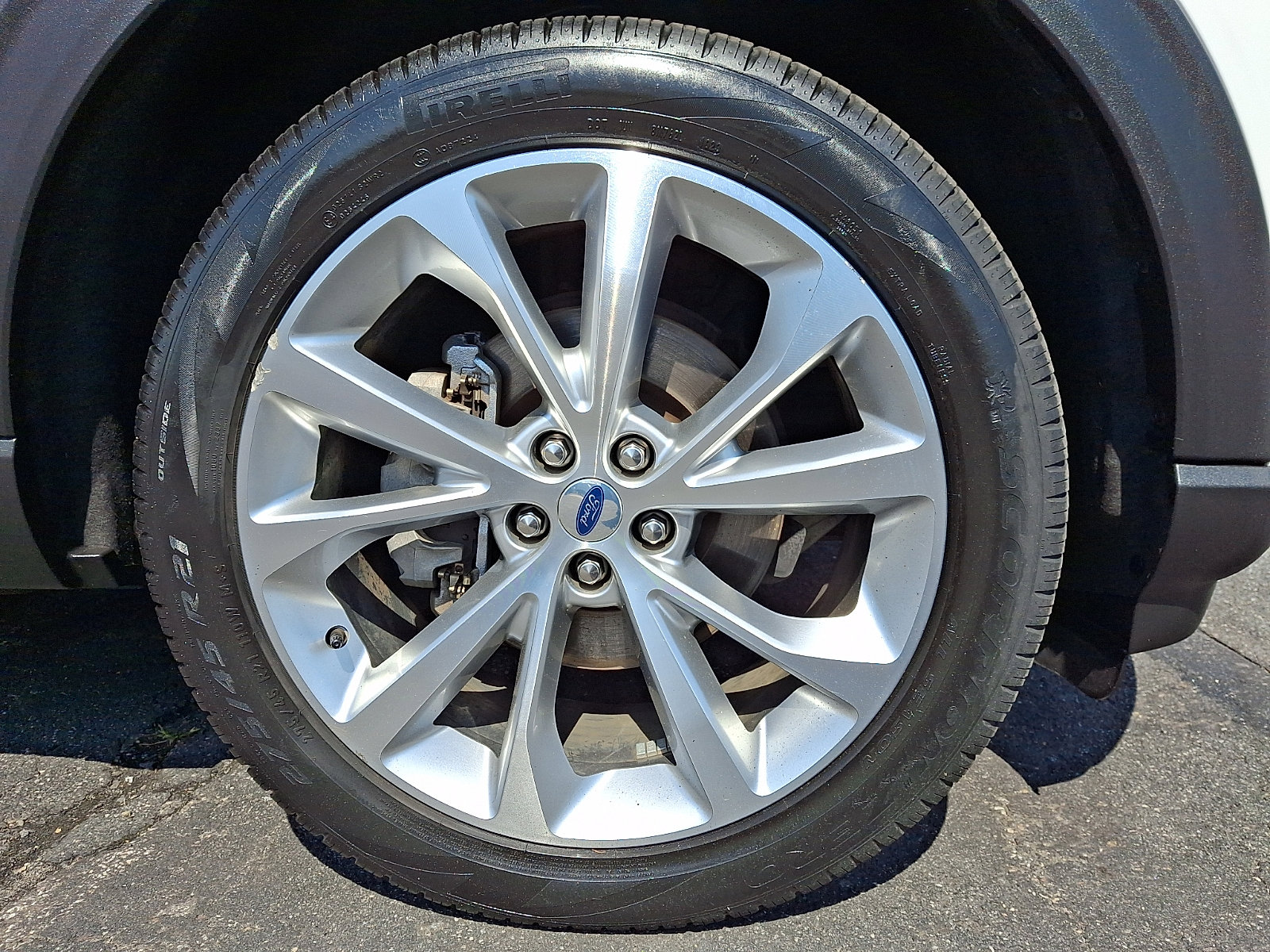 Used 2023 Ford Explorer Platinum w/ Technology Package image 7