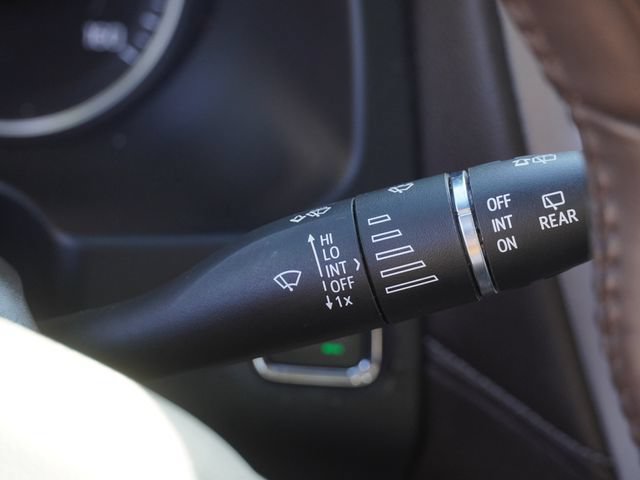 Used 2021 GMC Acadia SLT w/ Preferred Package FWD image 32