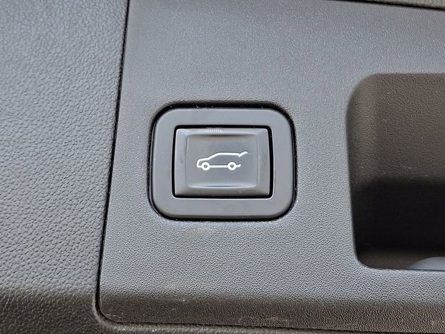 Used 2017 Cadillac XT5 Luxury w/ Driver Awareness Package image 29