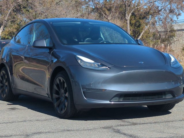 Used 2020 Tesla Model Y Long Range image 3