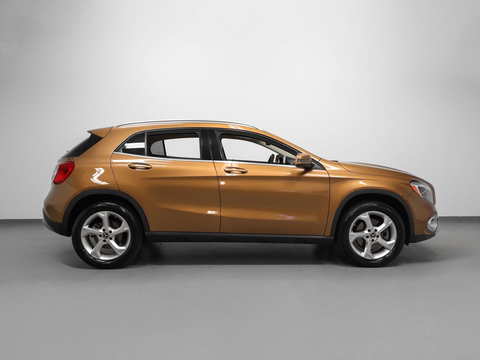 Used 2018 Mercedes-Benz GLA 250 4MATIC image 13