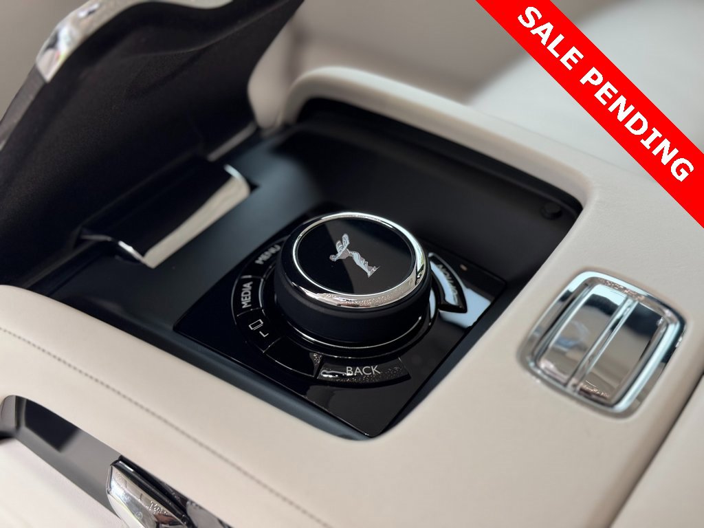 Used 2023 Rolls-Royce Phantom Sedan image 33