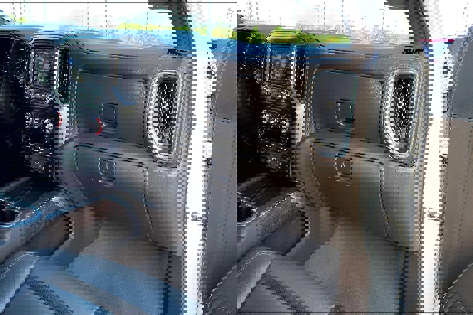 Used 2020 GMC Sierra 3500 Denali w/ Denali Ultimate Package image 18