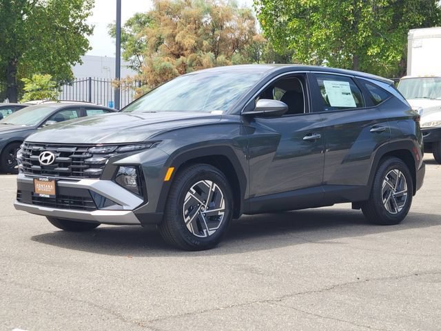 New 2026 Hyundai Tucson Blue SE FWD image 2