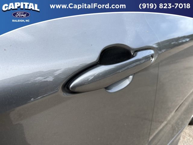 Used 2025 Toyota Camry SE FWD image 14