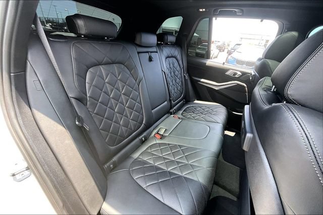 Used 2023 BMW X5 xDrive40i w/ Premium Package AWD/4WD image 29