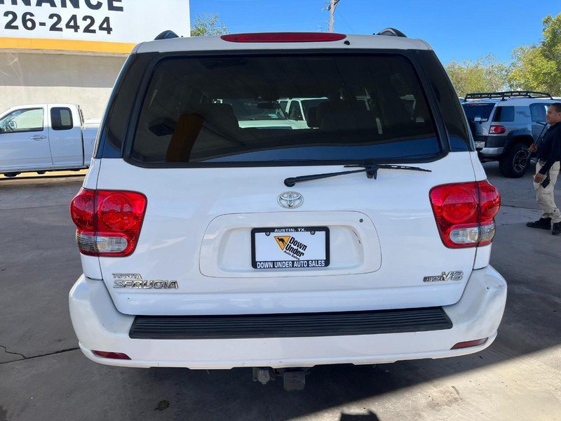 Used 2006 Toyota Sequoia SR5 RWD image 5