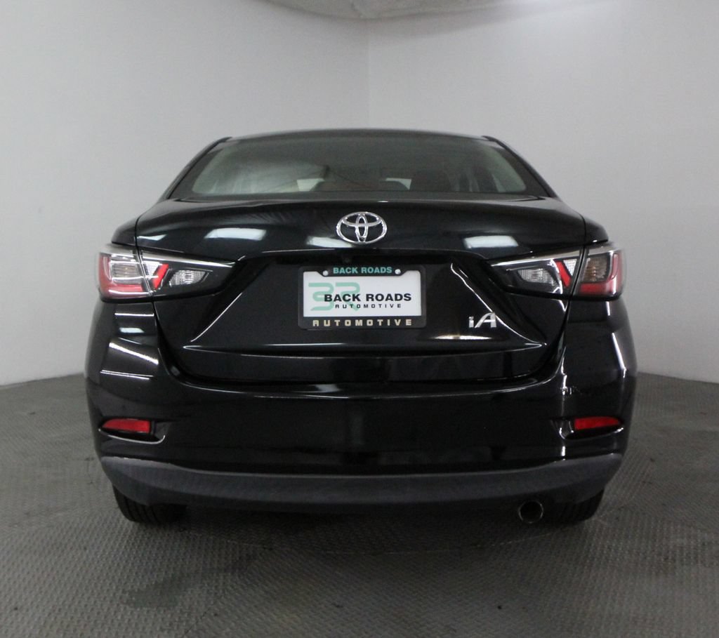 Used 2018 Toyota Yaris iA FWD image 8