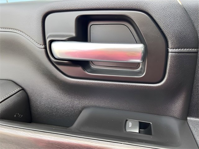 Used 2020 Chevrolet Silverado 2500 LTZ w/ LTZ Premium Package image 31